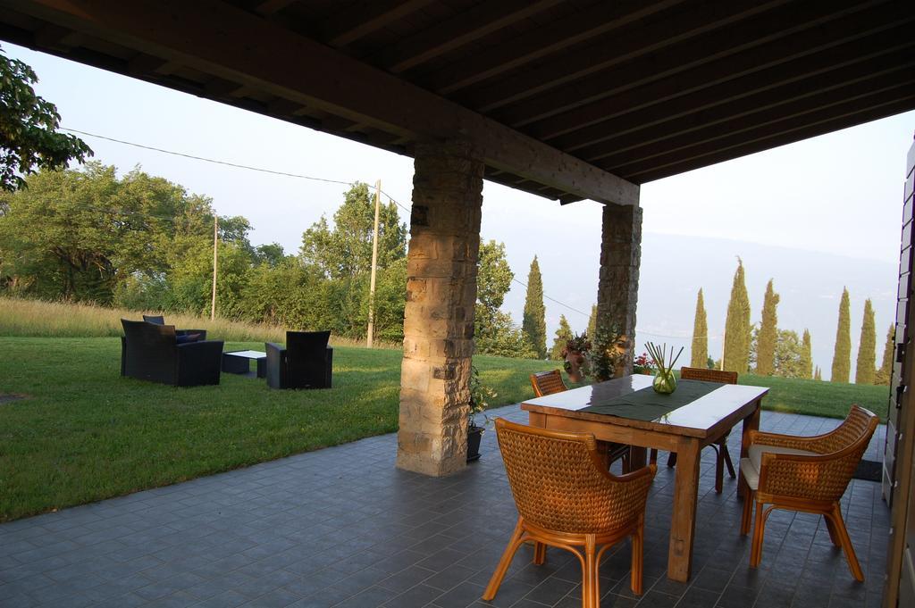Agriturismo Casa Del Castagneto Gargnano Oda fotoğraf